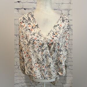 LOVESTITCH V Neck Wrap Floral Blouse High-low Top Size Medium